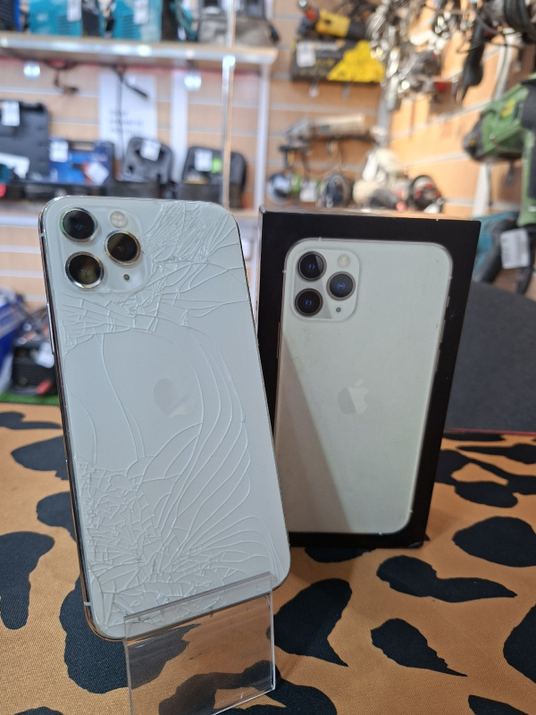Мобильный телефон Apple iPhone 11 Pro